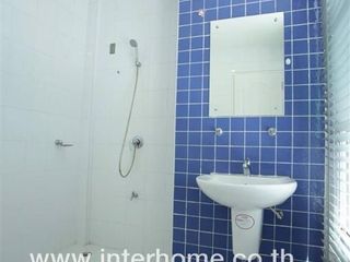 For sale 2 bedrooms townhouse in Wang Thonglang, Bangkok