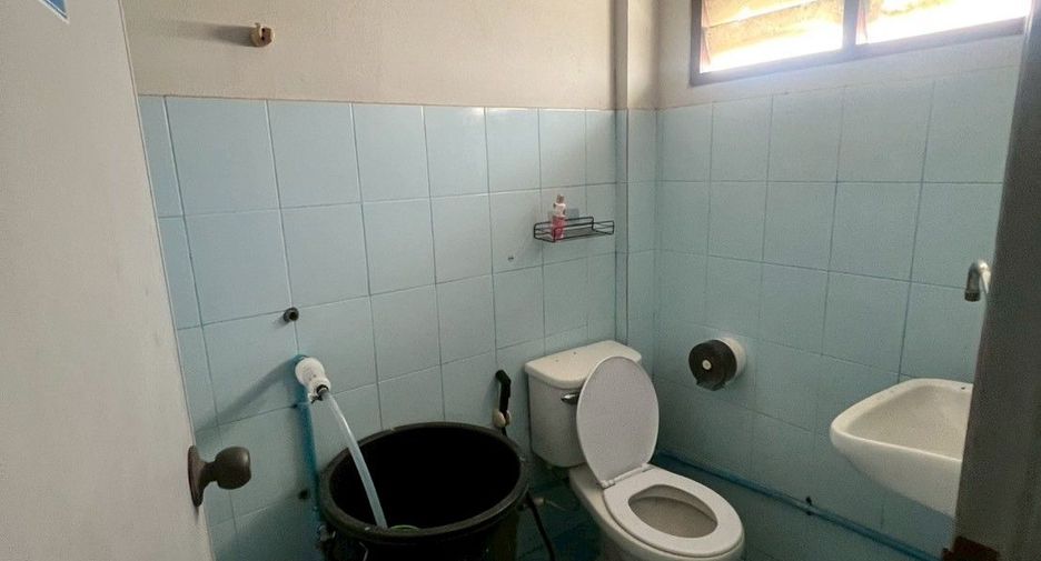 出租 和 出售 商业空间 在 Lam Luk Ka, Pathum Thani