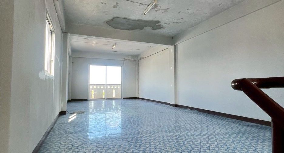出租 和 出售 商业空间 在 Lam Luk Ka, Pathum Thani