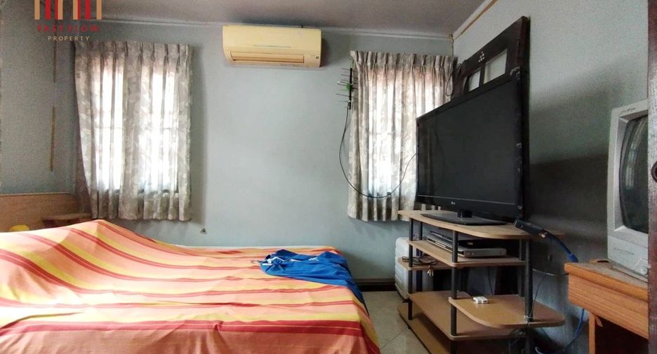 For sale 3 bedrooms house in Khlong Sam Wa, Bangkok