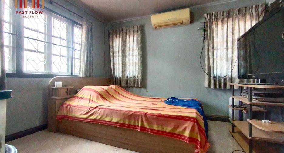 For sale 3 bedrooms house in Khlong Sam Wa, Bangkok