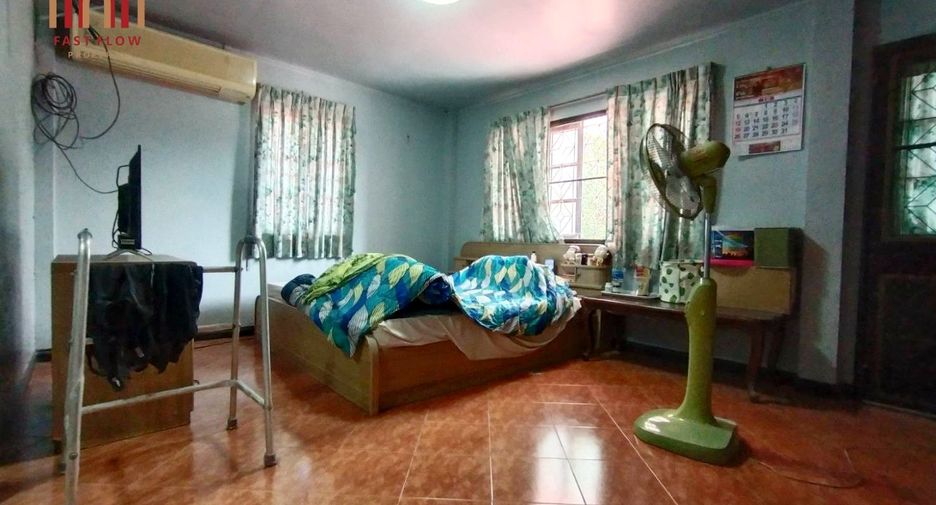 For sale 3 bedrooms house in Khlong Sam Wa, Bangkok