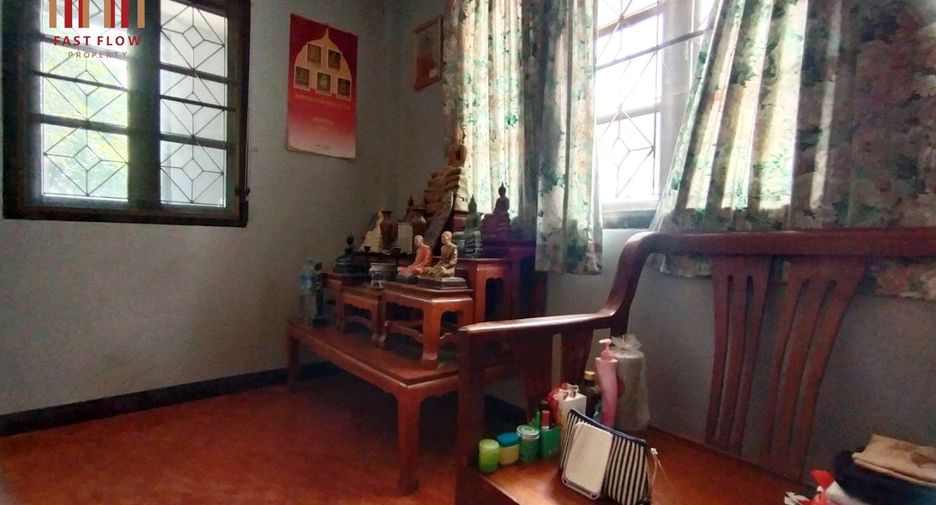 For sale 3 bedrooms house in Khlong Sam Wa, Bangkok