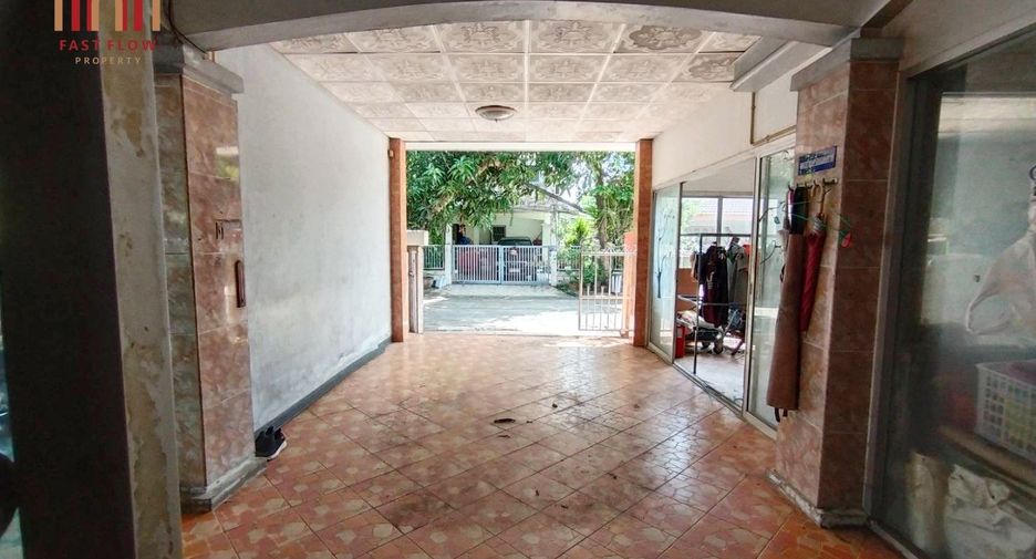 For sale 3 bedrooms house in Khlong Sam Wa, Bangkok
