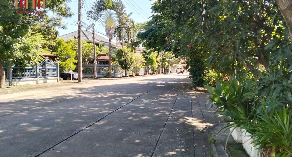 For sale 3 bedrooms house in Khlong Sam Wa, Bangkok