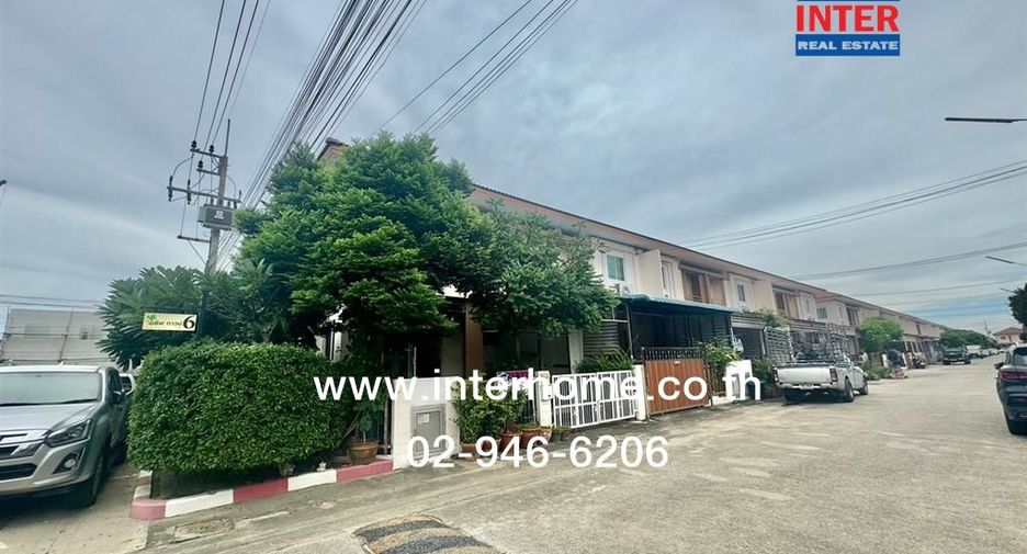 出售 4 卧室 联排别墅 在 Mueang Samut Sakhon, Samut Sakhon