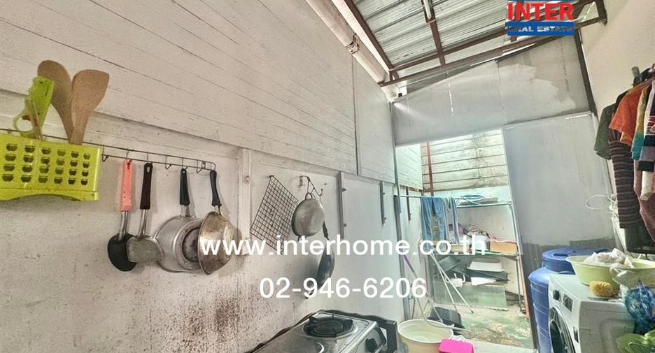 出售 4 卧室 联排别墅 在 Mueang Samut Sakhon, Samut Sakhon
