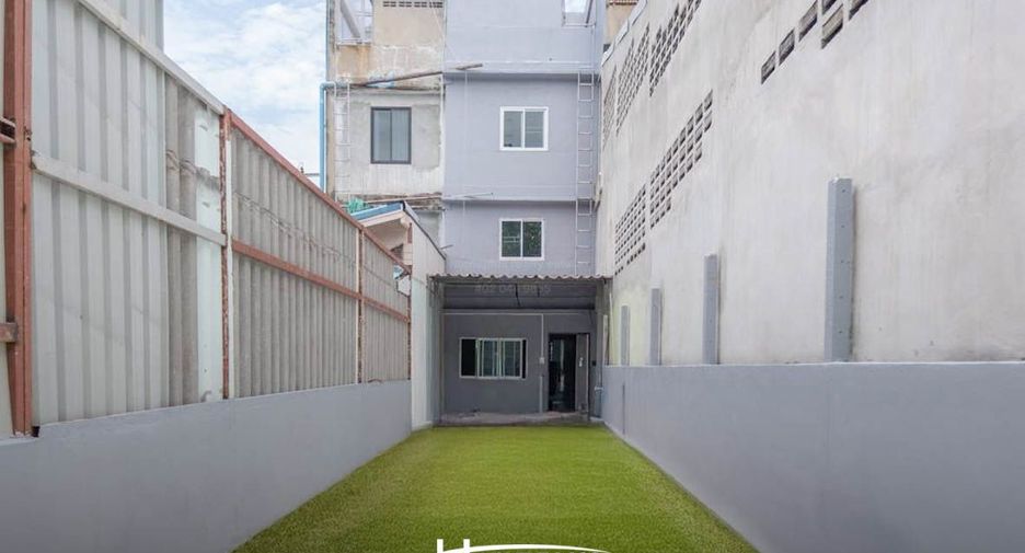 For sale 4 bedrooms retail Space in Bang Na, Bangkok