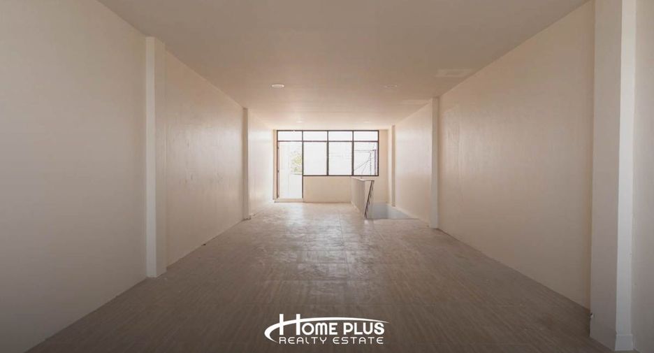 For sale 4 bedrooms retail Space in Bang Na, Bangkok