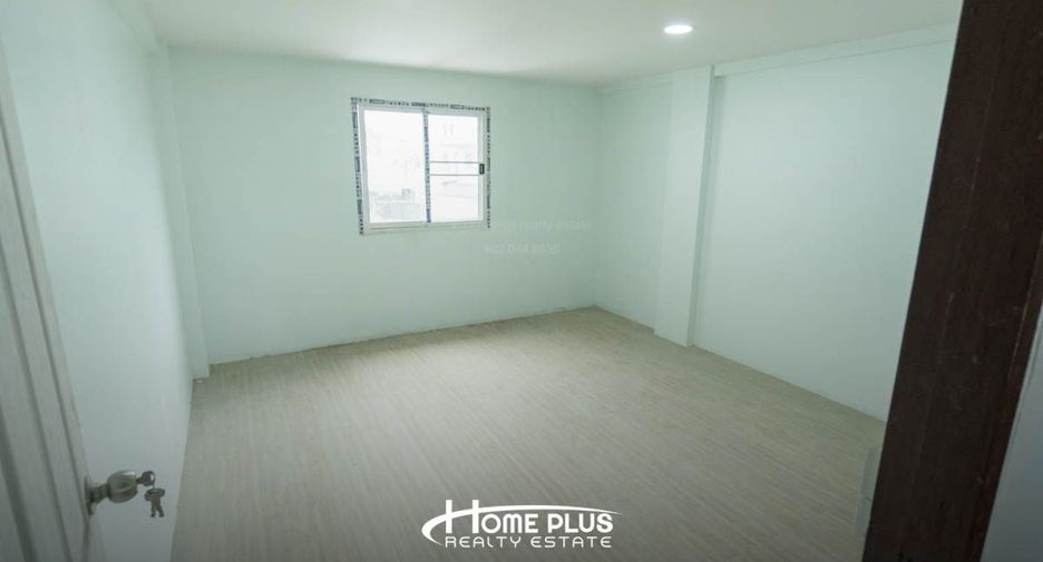 For sale 4 bedrooms retail Space in Bang Na, Bangkok