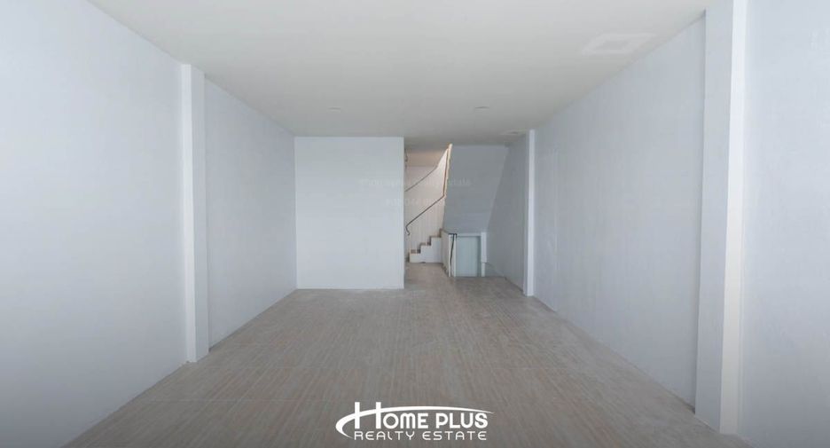 For sale 4 bedrooms retail Space in Bang Na, Bangkok