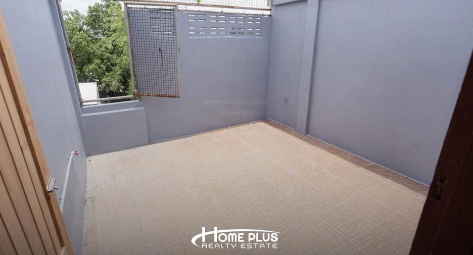 For sale 4 bedrooms retail Space in Bang Na, Bangkok