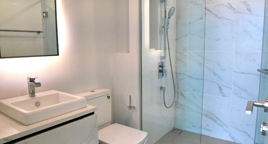 For sale 1 bed condo in Phra Khanong, Bangkok