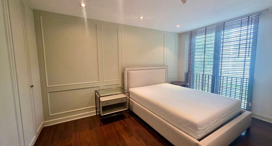 À louer 3 chambres condo à Yan Nawa, Bangkok