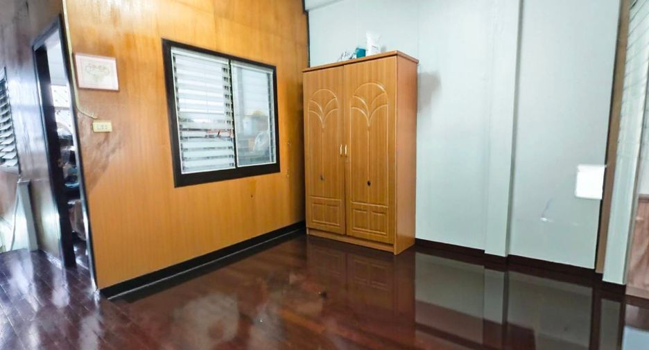 For sale 2 bedrooms retail Space in Mueang Chiang Mai, Chiang Mai