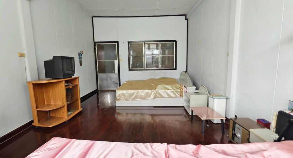 For sale 2 bedrooms retail Space in Mueang Chiang Mai, Chiang Mai