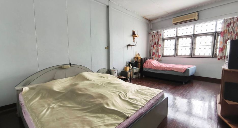 For sale 2 bedrooms retail Space in Mueang Chiang Mai, Chiang Mai