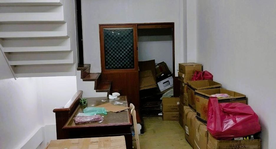 For sale retail Space in Samphanthawong, Bangkok