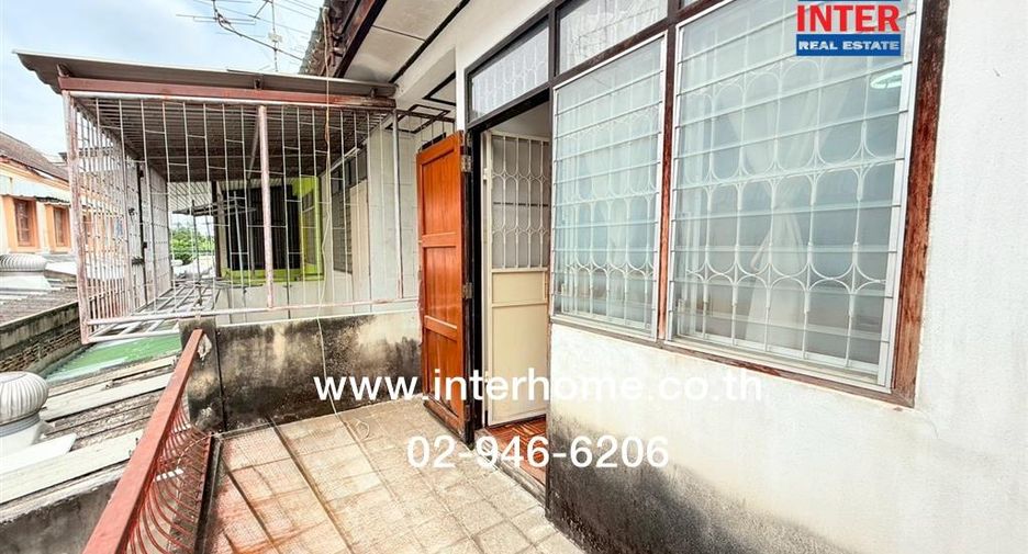 Reihenhaus zum Kauf mit 2 Zimmer in Taling Chan, Bangkok
