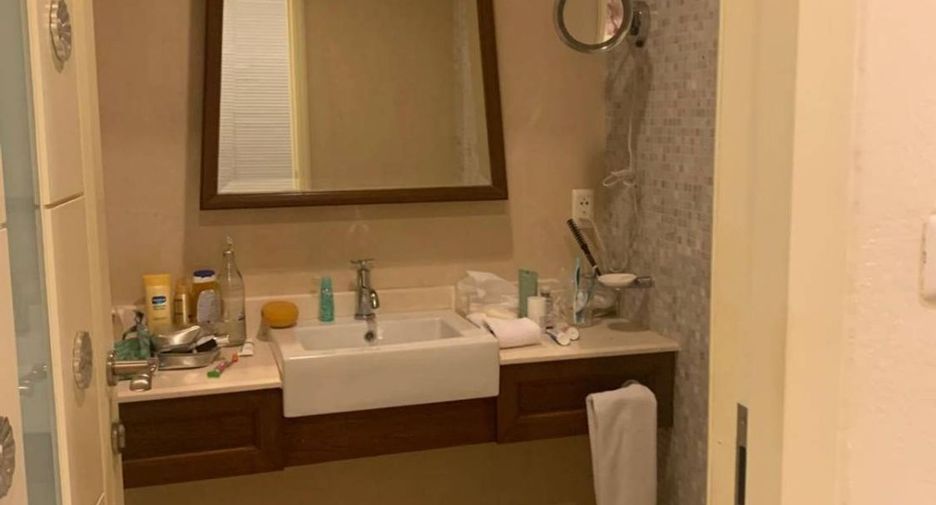 For sale 4 bedrooms condo in Cha Am, Phetchaburi