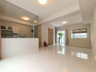 For sale 3 bedrooms townhouse in Lat Krabang, Bangkok