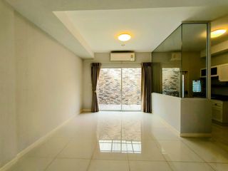 For sale 3 bedrooms townhouse in Lat Krabang, Bangkok