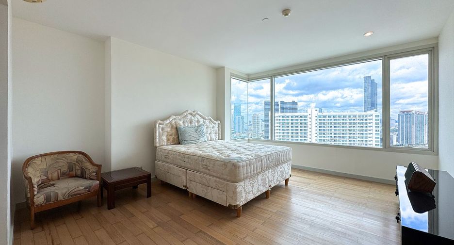 For sale 3 bedrooms condo in Bang Kho Laem, Bangkok