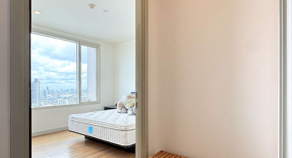 For sale 3 bedrooms condo in Bang Kho Laem, Bangkok