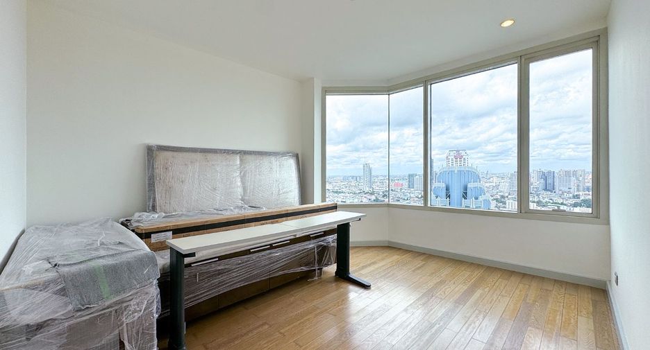 For sale 3 bedrooms condo in Bang Kho Laem, Bangkok