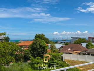 For sale 4 bedrooms villa in Bang Saray, Pattaya