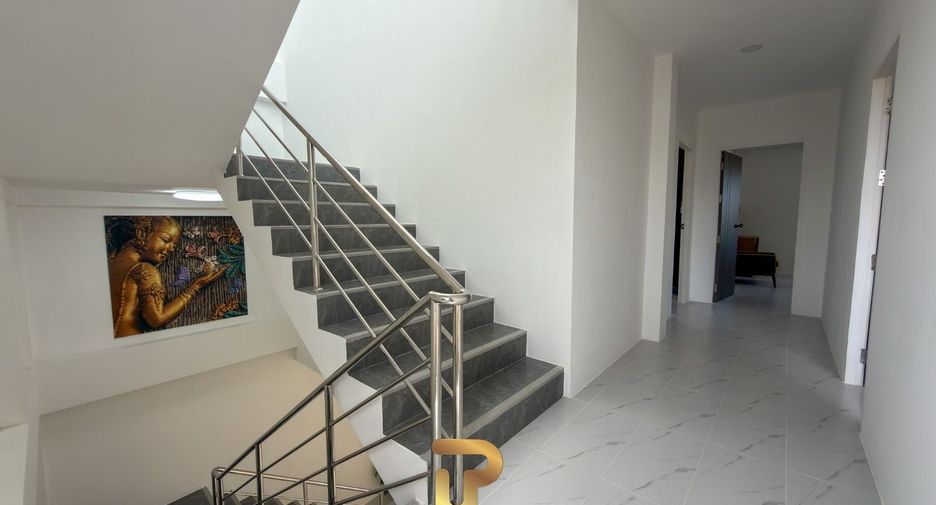 For sale 4 bedrooms villa in Bang Saray, Pattaya