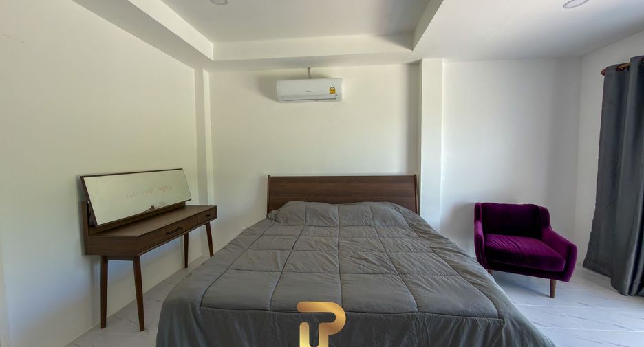 For sale 4 bedrooms villa in Bang Saray, Pattaya