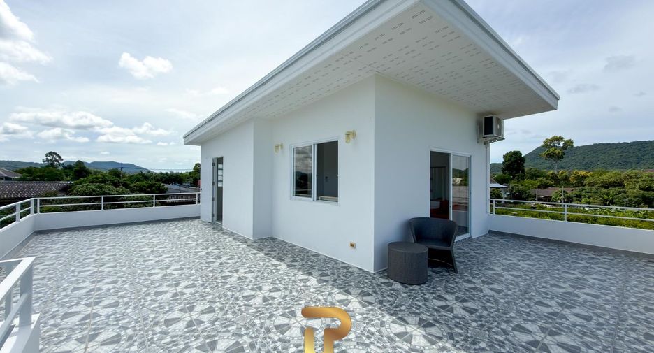 For sale 4 bedrooms villa in Bang Saray, Pattaya