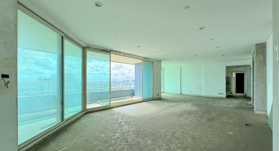For sale 3 bedrooms condo in Bang Kho Laem, Bangkok