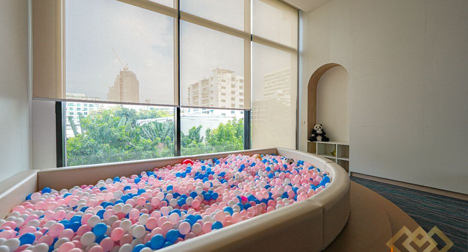For sale 1 bed condo in Bang Lamung, Chonburi