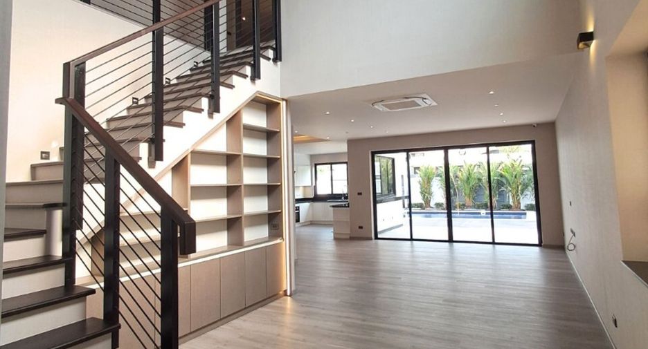 For sale 4 bedrooms villa in Hang Dong, Chiang Mai
