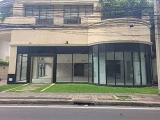 Local comercial en alquiler en Khlong Toei, Bangkok