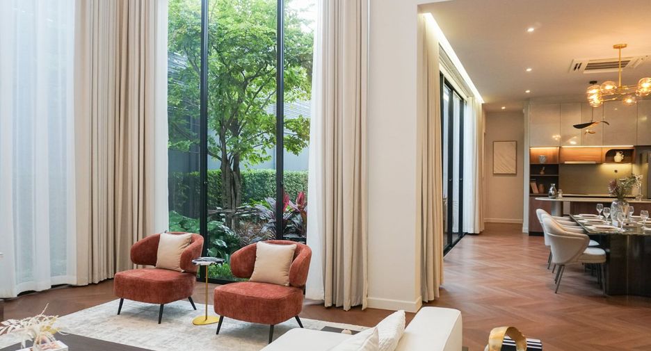 For rent and for sale 4 bedrooms house in Bang Kapi, Bangkok