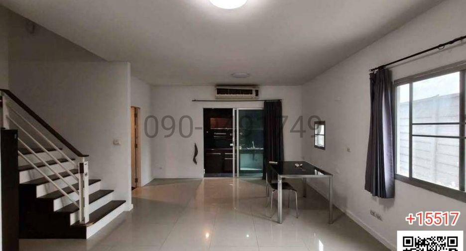For rent 3 bedrooms townhouse in Mueang Pathum Thani, Pathum Thani