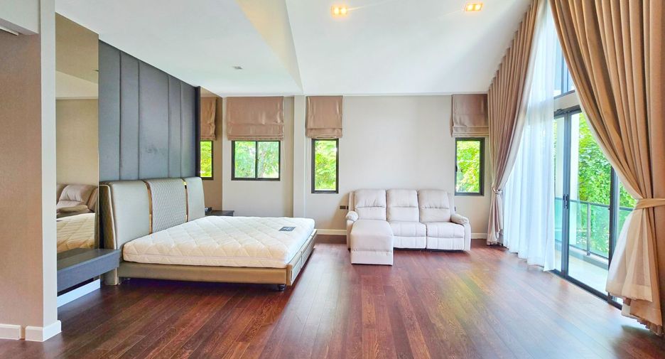 For sale 4 bedrooms house in Phasi Charoen, Bangkok