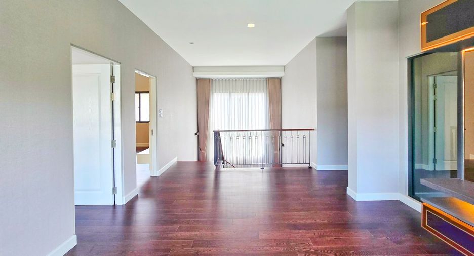 For sale 4 bedrooms house in Phasi Charoen, Bangkok