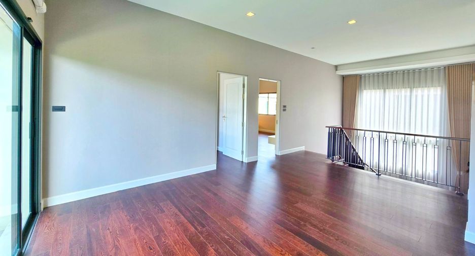 For sale 4 bedrooms house in Phasi Charoen, Bangkok