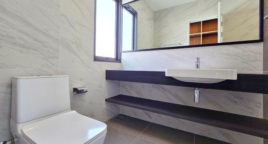 For sale 4 bedrooms house in Phasi Charoen, Bangkok