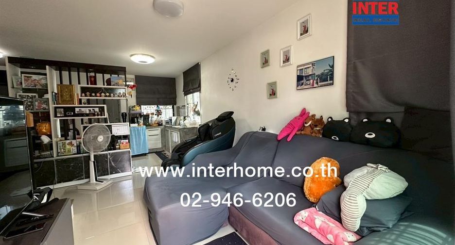 For rent and for sale 3 bedrooms townhouse in Khlong Sam Wa, Bangkok