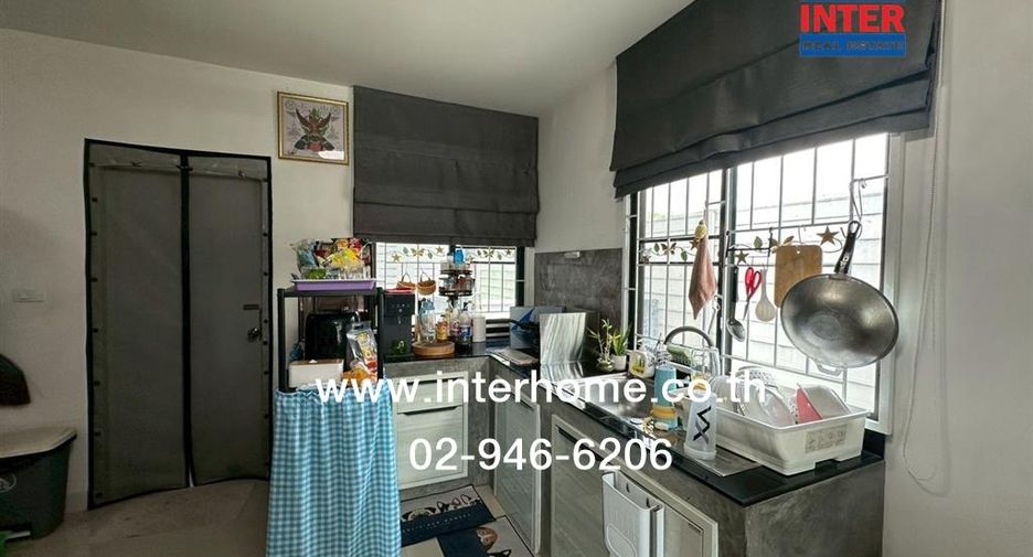 For rent and for sale 3 bedrooms townhouse in Khlong Sam Wa, Bangkok