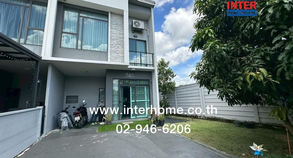 For rent and for sale 3 bedrooms townhouse in Khlong Sam Wa, Bangkok