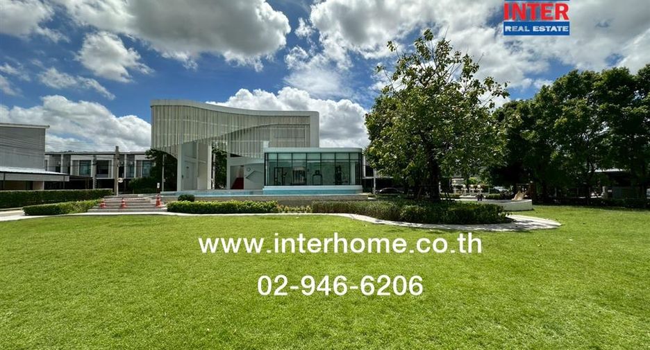 For rent and for sale 3 bedrooms townhouse in Khlong Sam Wa, Bangkok