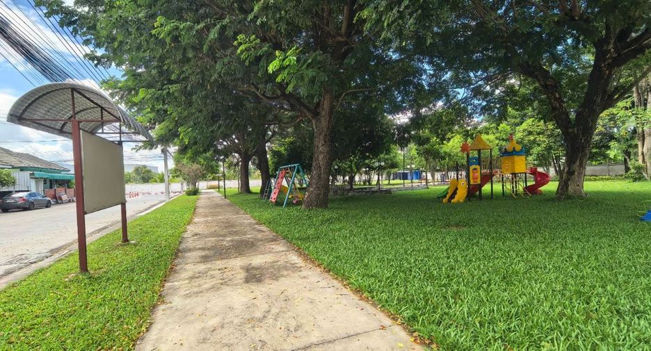 For sale 3 bedrooms house in Mueang Chon Buri, Chonburi