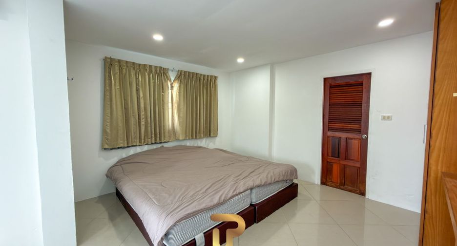 For sale 8 bedrooms villa in Bang Saray, Pattaya