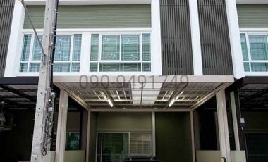 For rent 3 ベッドルーム townhouse in Saphan Sung, Bangkok